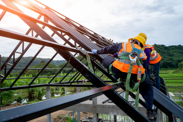 Best Roof Gutter Cleaning  in Seaside, OR